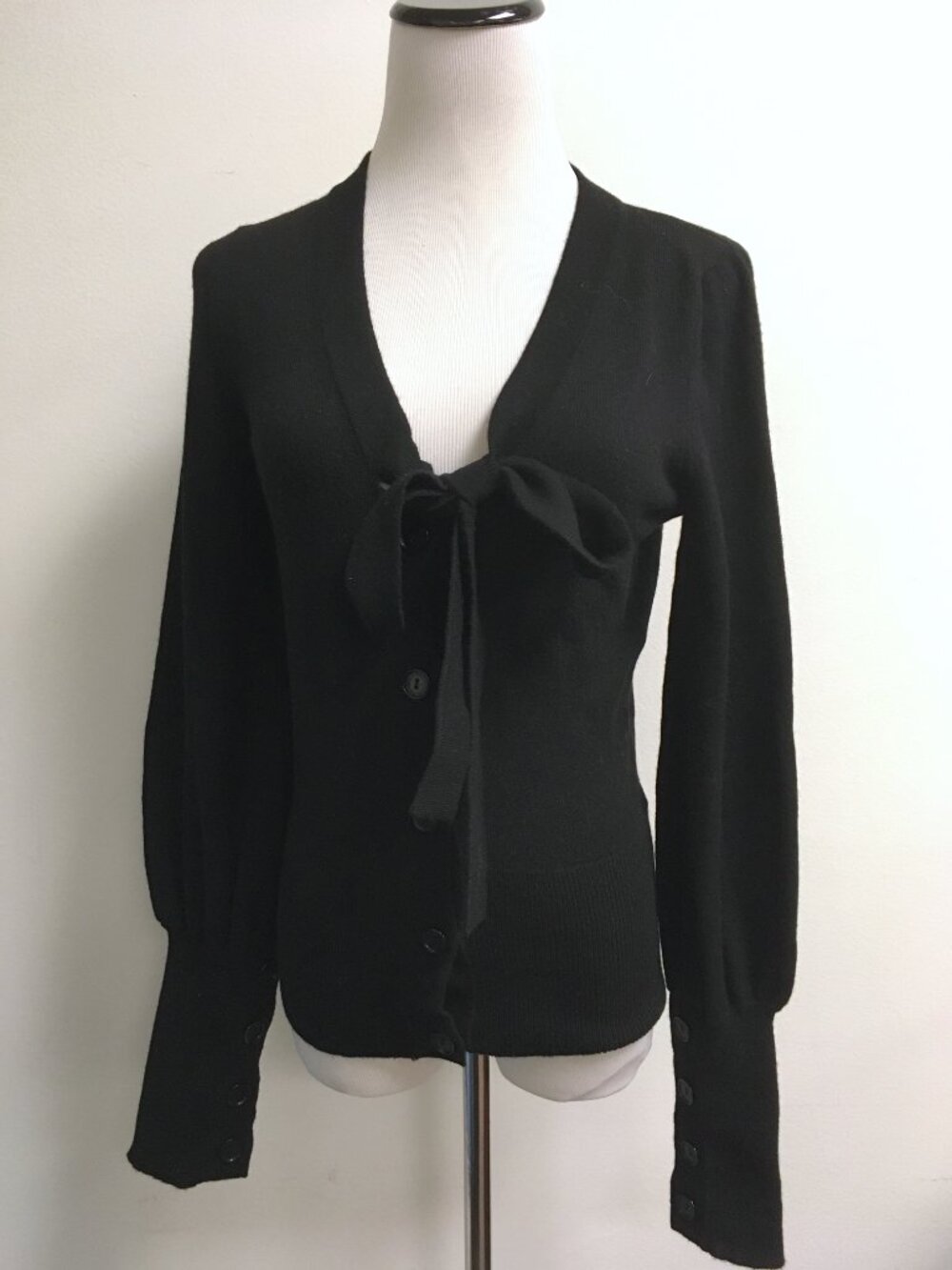 Tuleh black bow tie sweater top v neck M
